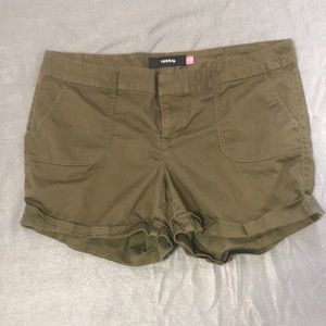 Torrid Khaki Shorts Sz 16